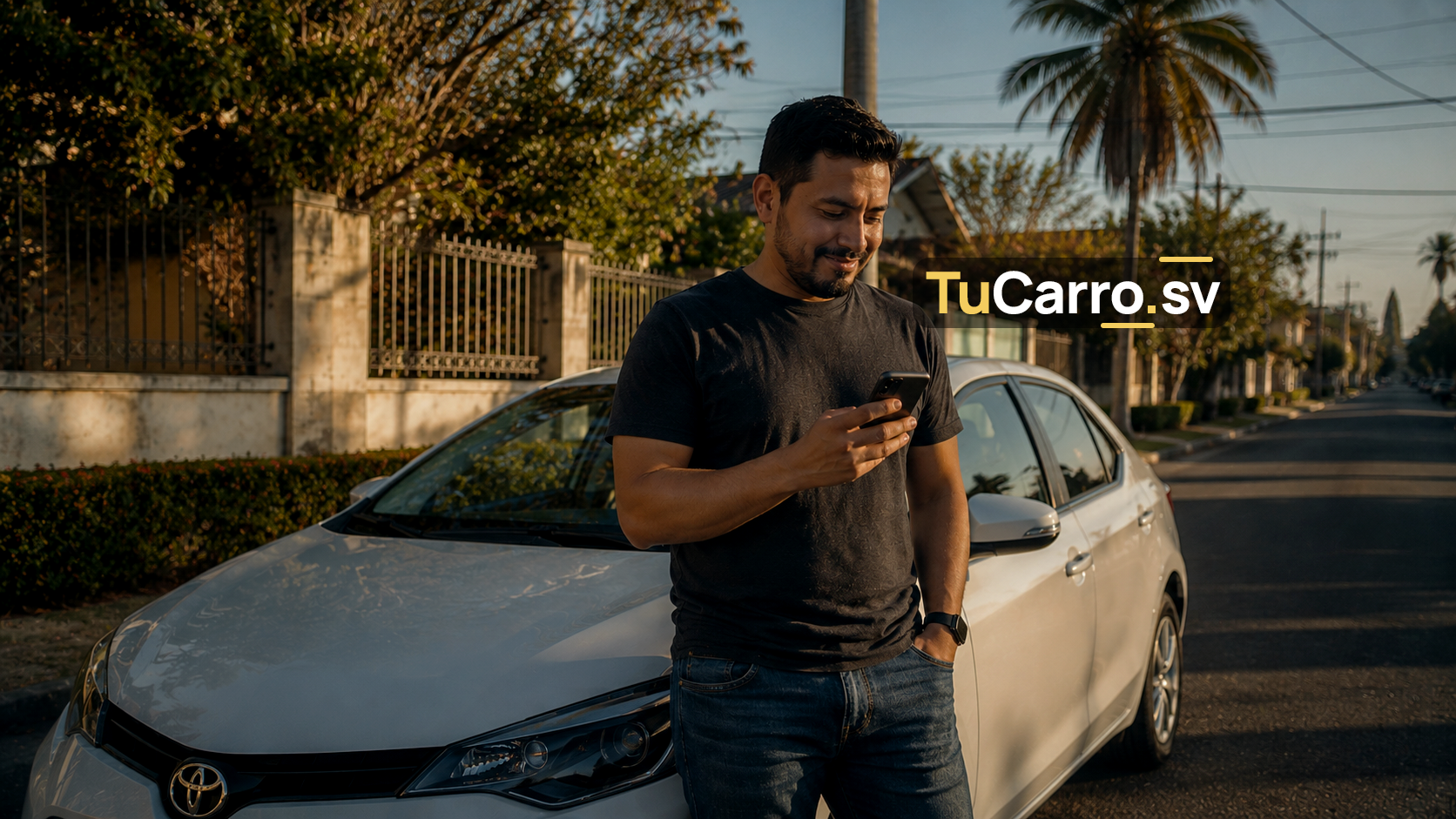 Vendedor salvadoreño revisando contactos de WhatsApp de su anuncio publicado en TuCarro.sv