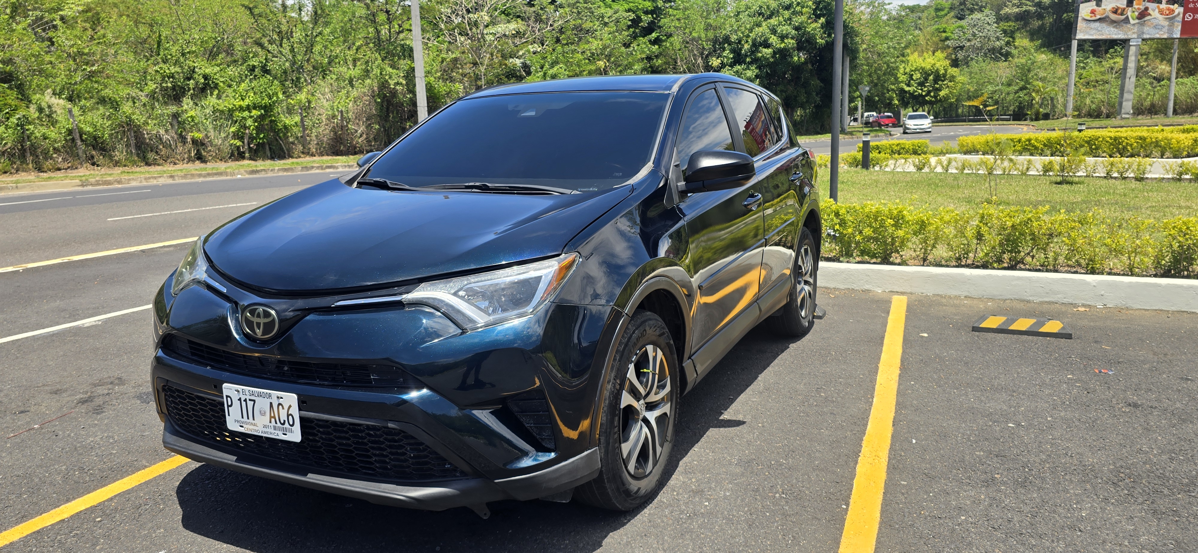 Toyota RAV4 Le 2018
